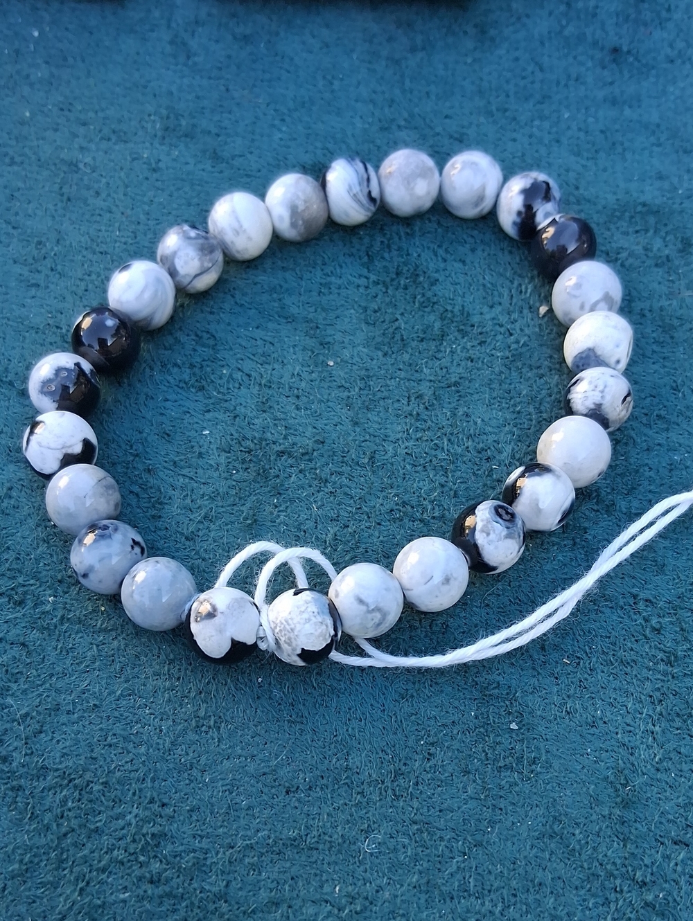 8mm Orca Agate Stretchy Gemstone Bracelet